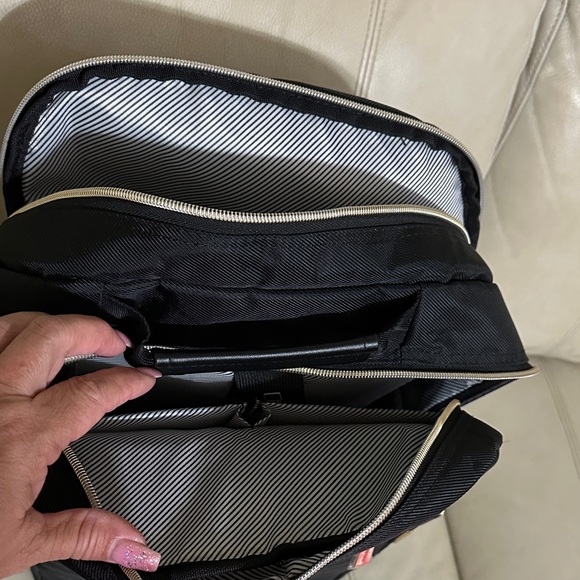 Kenneth Cole Backpack - Picture 7 of 8